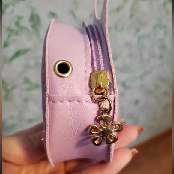 ‼️$7‼️ Cute Tiny Unicorn Purse with Rope Strap Zipper Closure 🦄 - Picture 6 of 14